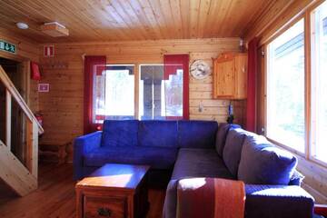 Фото номера Дом с 2 спальнями Дома для отпуска Hillside Cottage г. Ивало 30