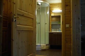 Фото номера Двухместный номер с 2 отдельными кроватями Гостевой дом Guesthouse Husky г. Ивало 5
