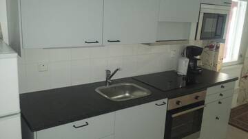 Фото номера Коттедж с 3 спальнями Курортные отели Näverniemi Holiday Center г. Ивало 9
